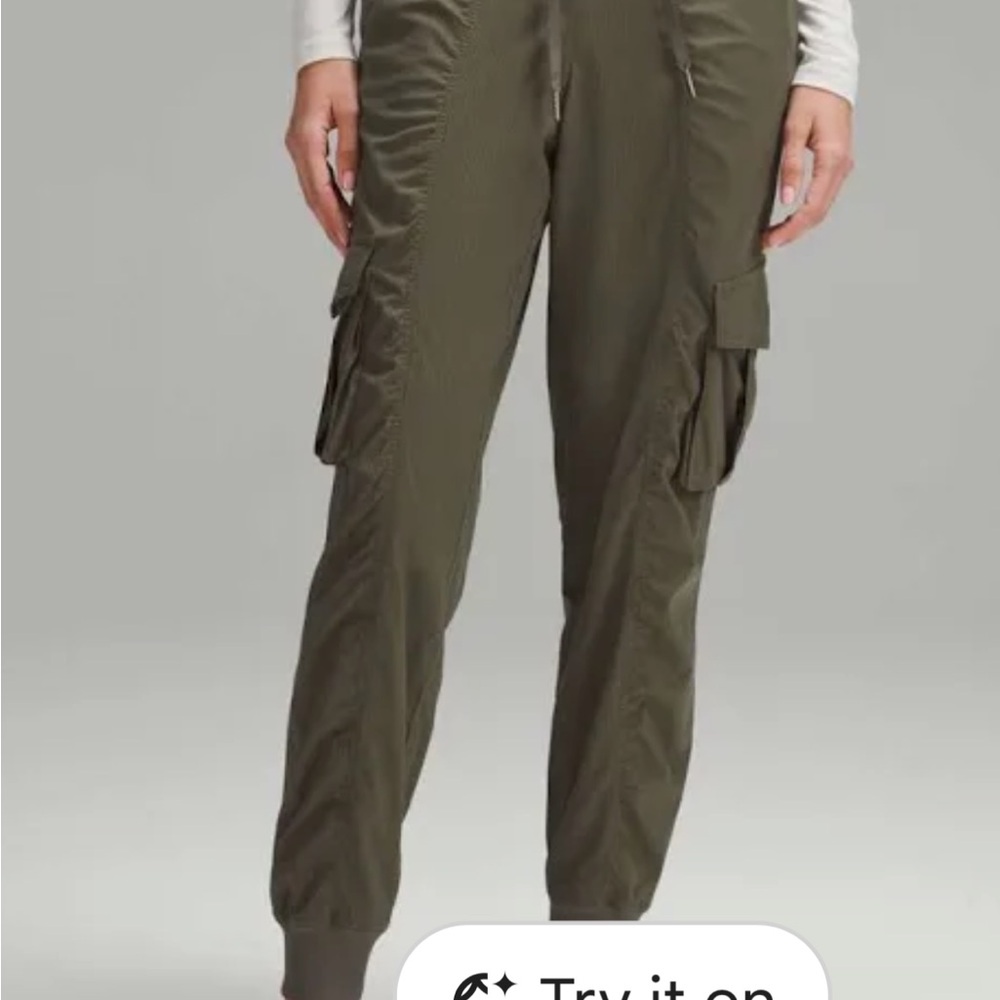 Women’s Lululemon dance studio relaxed fit mid rise cargo jogger size small